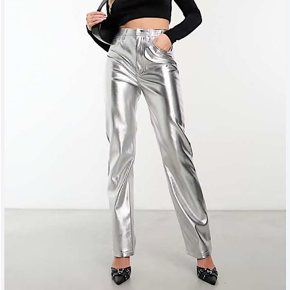 Abercrombie & Fitch Curve Love 90's Relaxed Metallic Silver Vegan Leather NEW